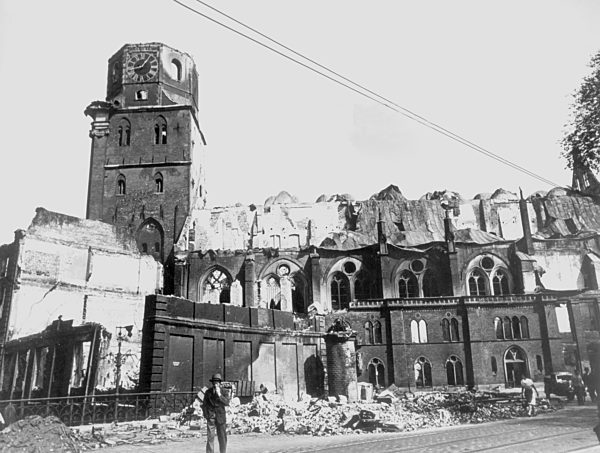 Nachkriegszeit - Zerstörtes Hamburg