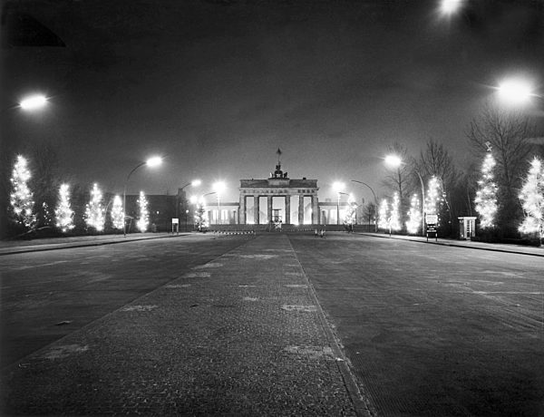 Aktion "Licht an die Mauer" in Berlin Weihnachten 1961