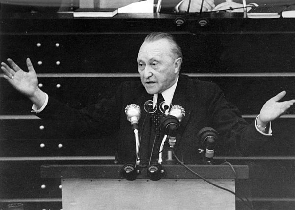 Konrad Adenauer 1952 - Bundestag