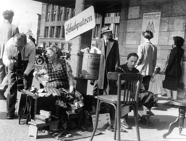 Leipzig Autumn Fair 1953 - Shoeblack