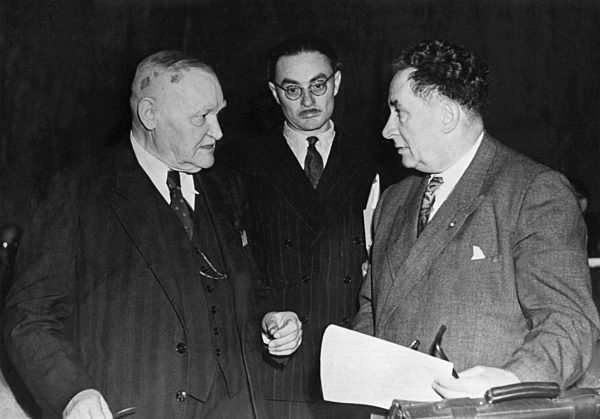 Gründungskongress des freien Weltgewerkschaftsbundes