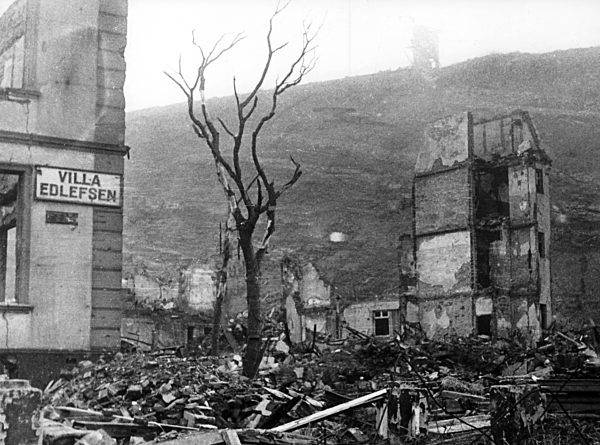 Helgoland vor der Sprengung am 18.04.1947