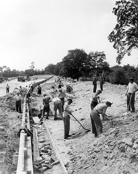 Post-war Germany: Rebuilding the Avus in Berlin