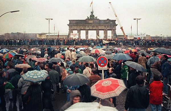 Öffnung der Mauer am Brandenburger Tor