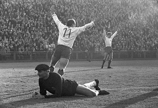 German Bundesliga 1963/64 - Hamburger SV - TSV Munich 1860 5:0