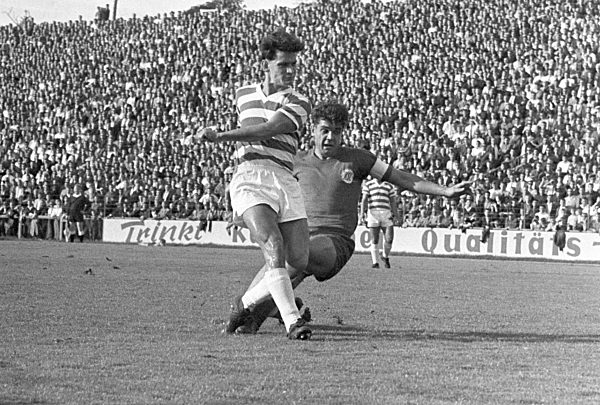 German Soccer - Season 1963-1964 - Karlsruher SC - Meidericher SV 1-4