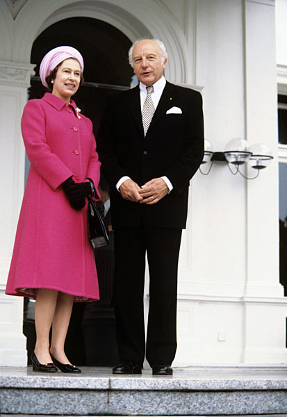 Queen Elizabeth visits Federal President Scheel