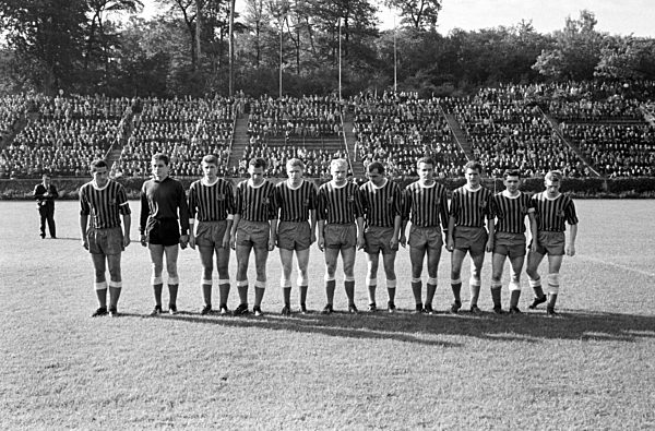 German Soccer League - Season 1963-1964 - 1. FC Saarbruecken - 1. FC Cologne 0-2