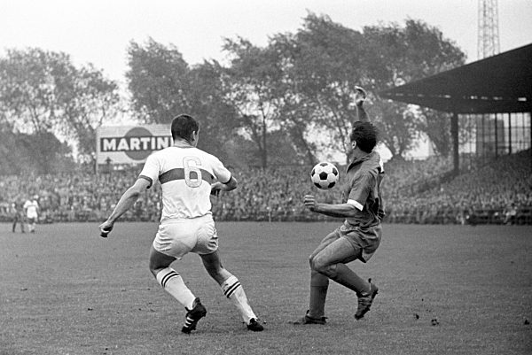 German soccer League - Season 1963-1964 - FC Schalke 04 - VfB Stuttgart 2-0