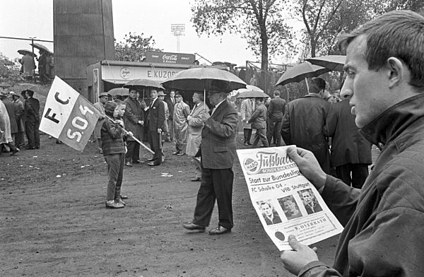 German soccer League - Season 1963-1964 - FC Schalke 04 - VfB Stuttgart 2-0