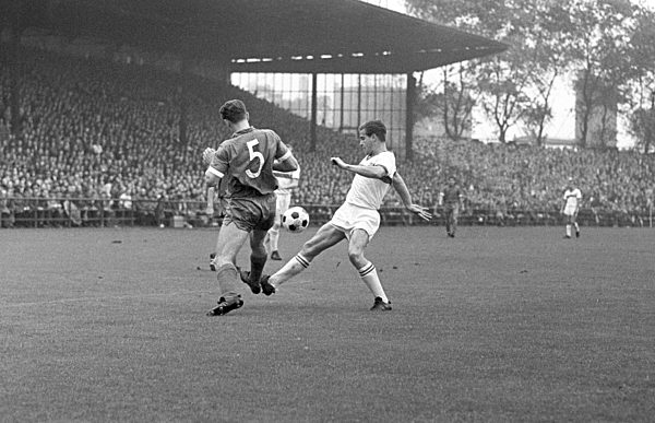 German soccer League - Season 1963-1964 - FC Schalke 04 - VfB Stuttgart 2-0