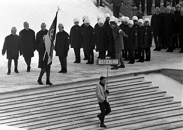 Olympische Winterspiele - Innsbruck 1964 - Einmarsch der deutschen Mannschaft