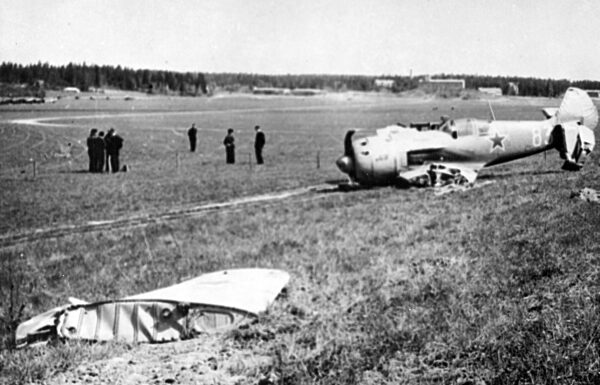 Sowjetischer Pilot landet in Schweden