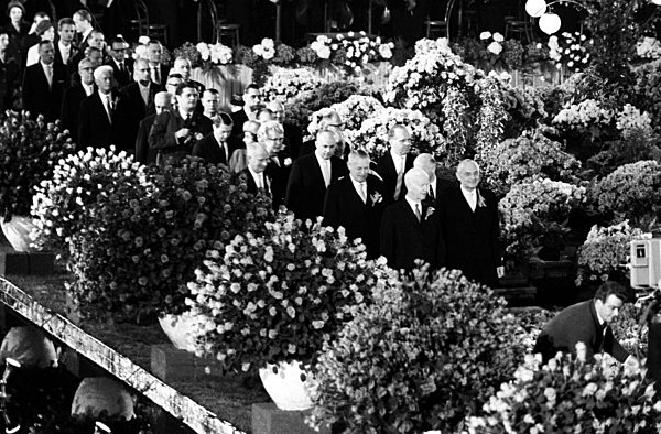 Bundespräsident Lübke eröffnete die Internationale Gartenbauausstellung 1963 in Hamburg