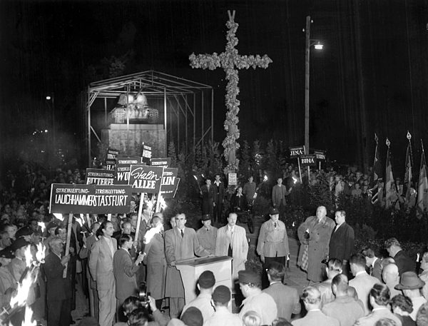 Gedenkstätte für die Opfer des 17. Juni eingeweiht