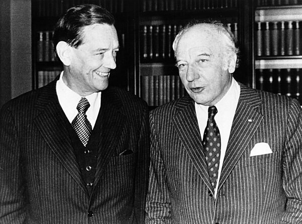 Scheel, Walter - Politiker, D/ mit dem Chef des BND Gerhard Wessel (l.)