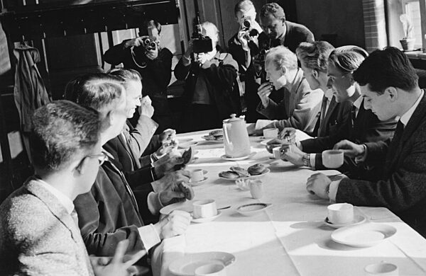 Kriegsdienstverweigerer: Antreten zum Ersatzdienst / Bodelschwingh-Anstalten, Bethel.