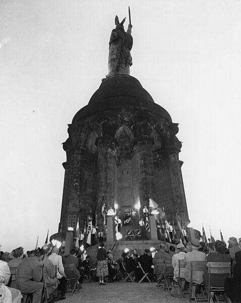 Tag der Dt. Einheit - Freiheitskundgebung der FDP am Hermannsdenkmal im Teutoburger Wald