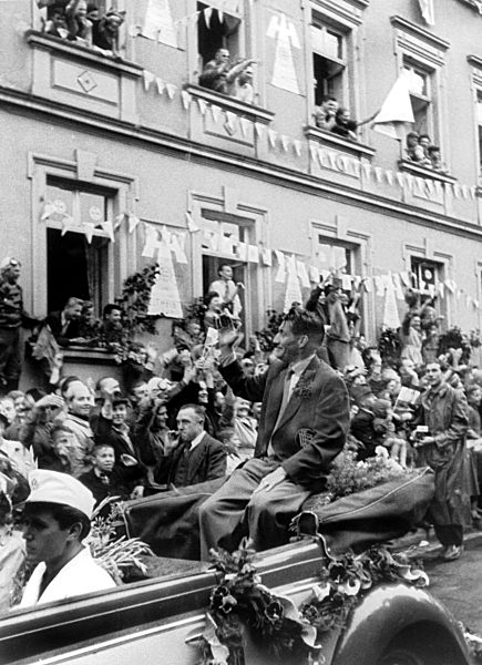 Fußball-WM '54: Kaiserslautern feiert WM-Helden