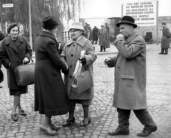 Nach dem Mauerbau - Erste Besucher aus der DDR in Westberlin