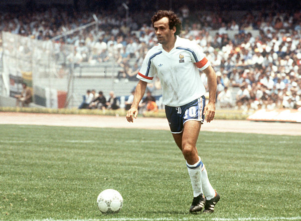Fußball-WM 86: Michel Platini am Ball