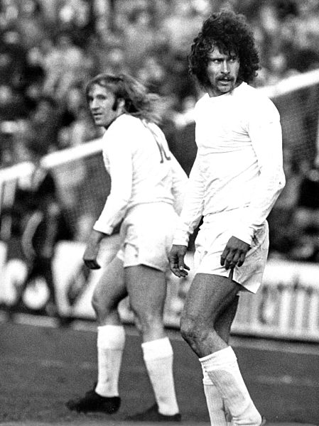 Fußball: Paul Breitner und Günter Netzer für Real Madrid in Aktion
