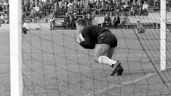Fußball - Bundesligastart 1963 - Eintracht Frankfurt - 1. FC Kaiserslautern 1:1