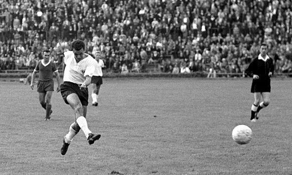 Fußball - Bundesligastart 1963 - Eintracht Frankfurt - 1. FC Kaiserslautern 1:1