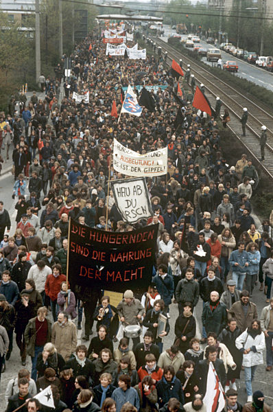 Demonstration gegen Weltwirtschaftsgipfel in Bonn 1985