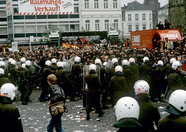 Demonstration gegen Weltwirtschaftsgipfel in Bonn 1985