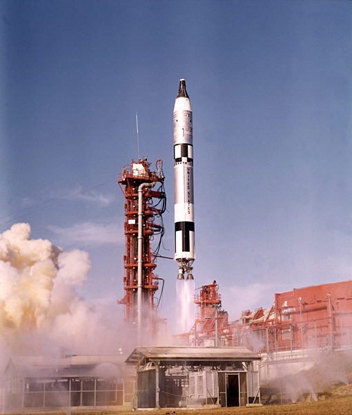 Die Titan-Rakete mit den Astronauten James Lovell und Edwin Aldrin an Bord...