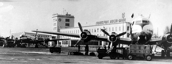 Frankfurter Flughafen in den 50-er Jahren