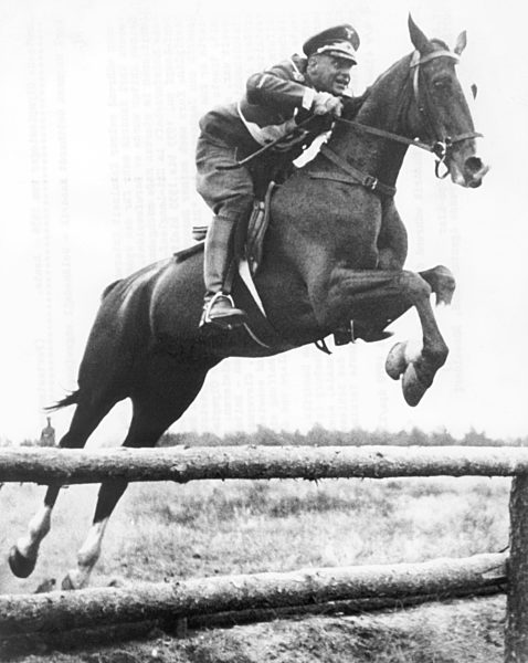 Oly 1936 in Berlin - Karl Handrik