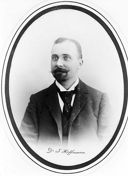 Zeitgenössische Aufnahme des Chemikers Felix Hoffmann...