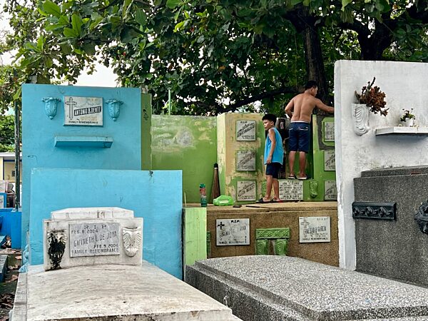 Manila North Cemetery - Der Friedhof-Slum von Manila