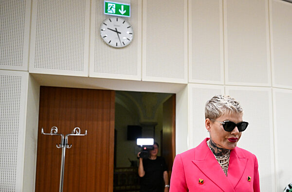 Prozessbeginn gegen Melanie Müller