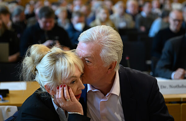 Bundesgericht verhandelt über „Compact“ Verbot