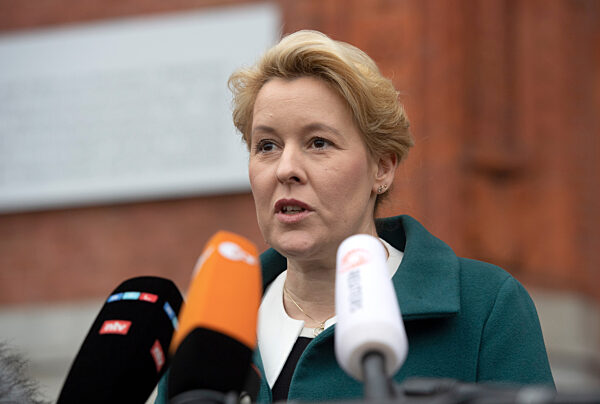 Gericht: Berliner Wahl muss komplett wiederholt werden