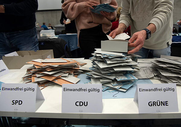 Wiederholungswahl Berlin - Stimmenauszählung