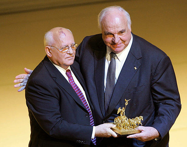 Gorbachev recommends Koch for Nobel peace prize
