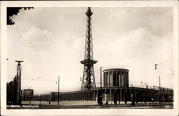 Berlin Charlottenburg, Blick zum Funkturm, Messegelände