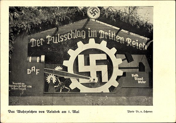 Reinbek im Kreis Stormarn, Das Wahrzeichen von Reinbek am 1. Mai, DAF