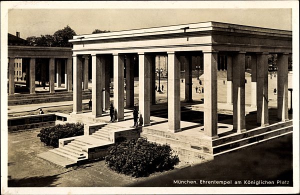 München Bayern, Blick auf den Ehrentempel am Königlichen Platz