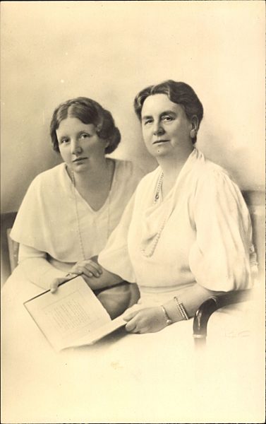 Königin Wilhelmina mit Prinzessin Juliana der Niederlande