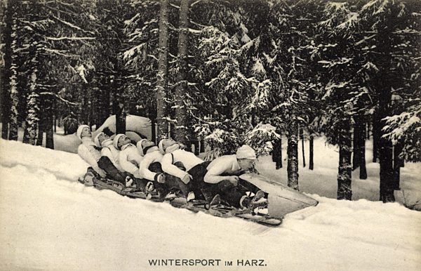Wintersport im Harz, Bobfahrer, Sechser, Abfahrt, Schlitten