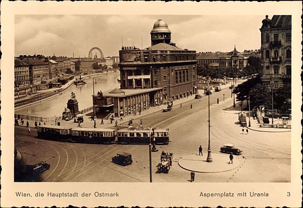 Wien Österreich, Aspernplatz mit Urania Gebäude, Straßenbahn, Riesenrad