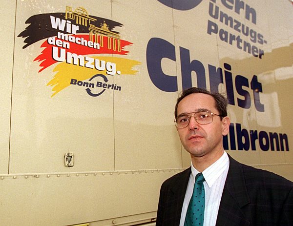 Erstes Umzugsgut aus Bonn in Berlin angekommen