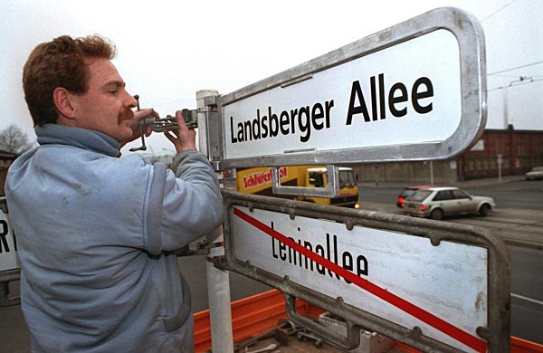 Umbenennung der Leninallee in Berlin