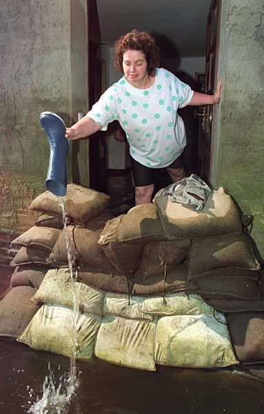 Hochwasser: Bewohner kehren in ihre Häuser zurück
