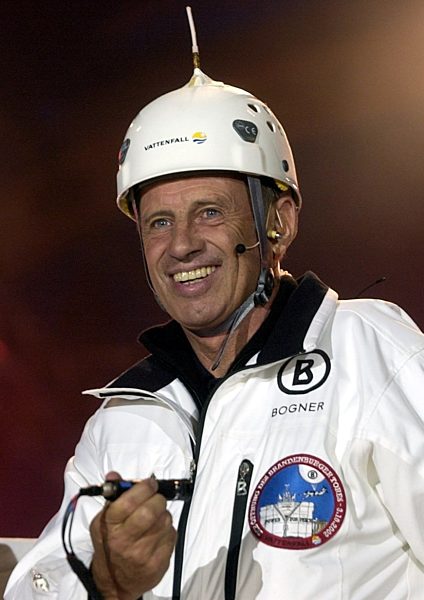 Brandenburger Tor nach zweijähriger Sanierung feierlich enthüllt